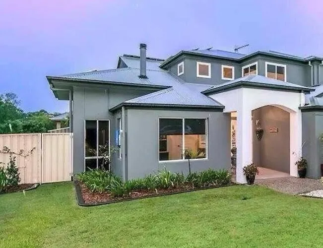 5-Bed Home Near Theme Parks